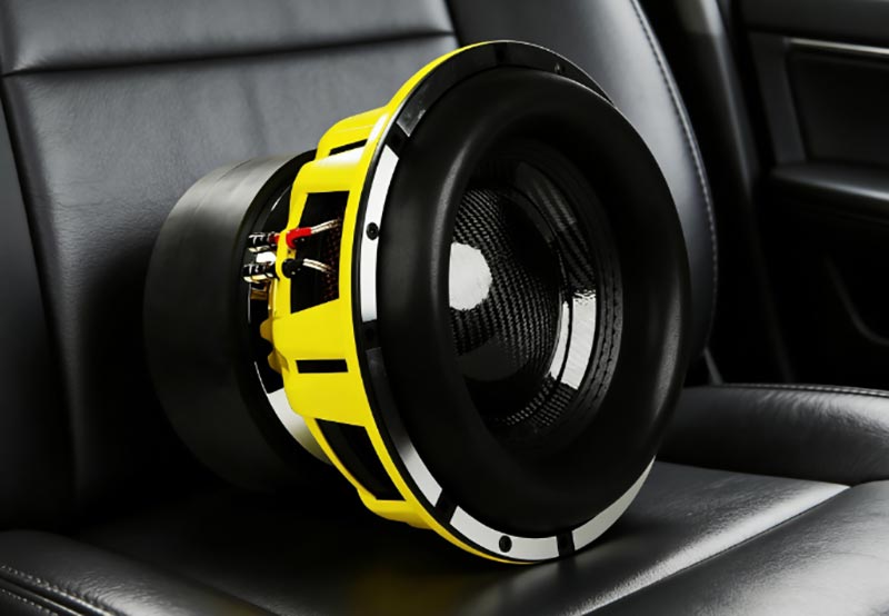 12-inch koolstofvezel auto-subwoofer: 6000 W piekvermogen, krachtige bas komt eraan